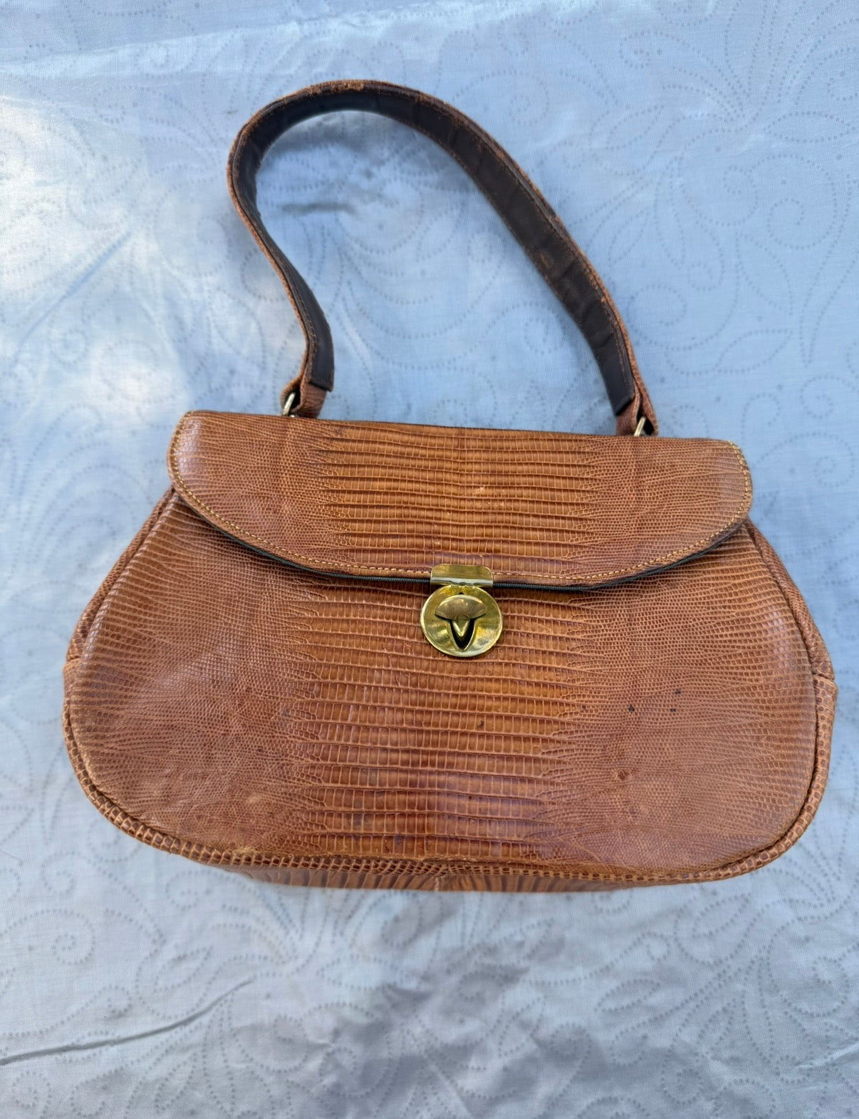 Vintage Cognac Brown Lizard-Embossed Handbag - Mid-Century Style Turn-Lock Purse