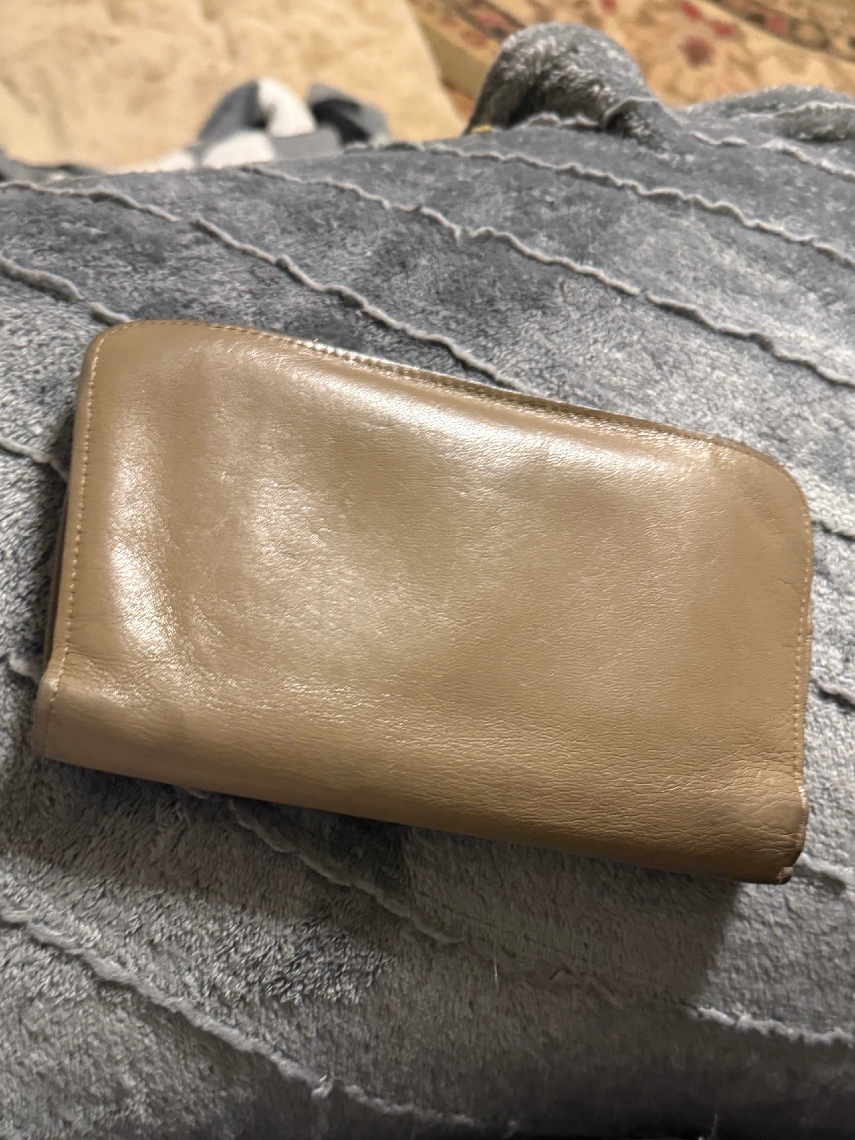 Vintage Bosca Full Grain Hide Leather Clutch Wallet – Sand/Taupe