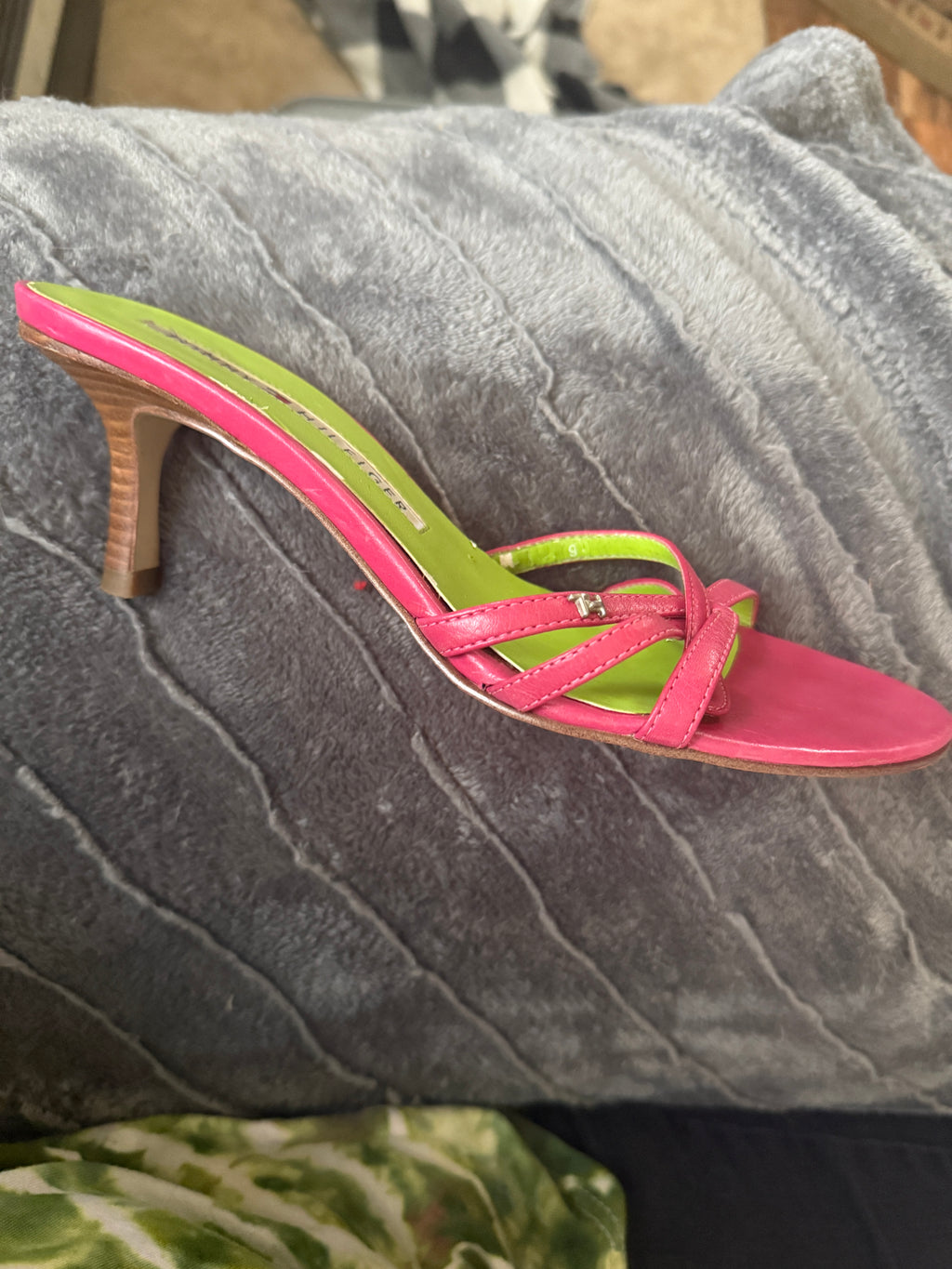 Tacones de gatita Tommy Hilfiger Y2K vintage rosa/verde lima